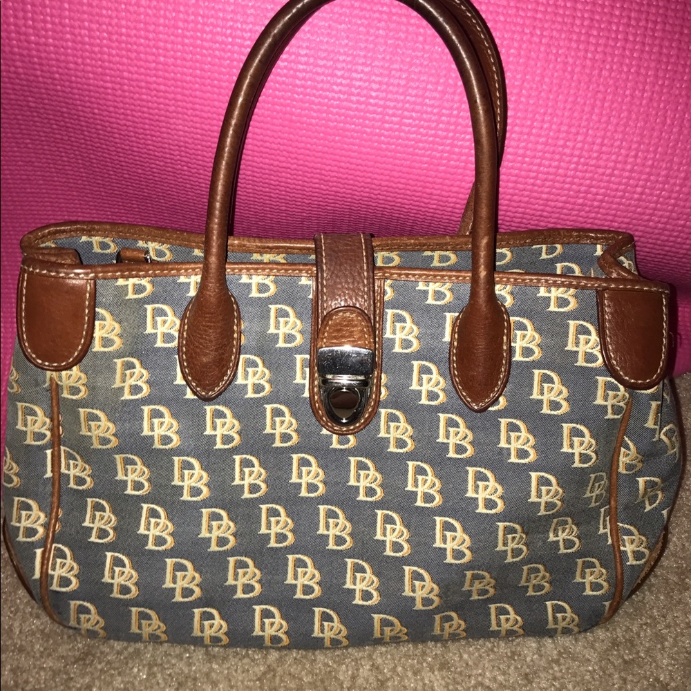 Beautiful Dooney & Bourke Bag!!!