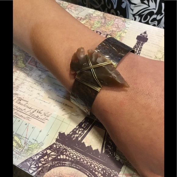 Arrowhead Cuff-HOST PICK🌟LAST ONE - Picture 4 of 4