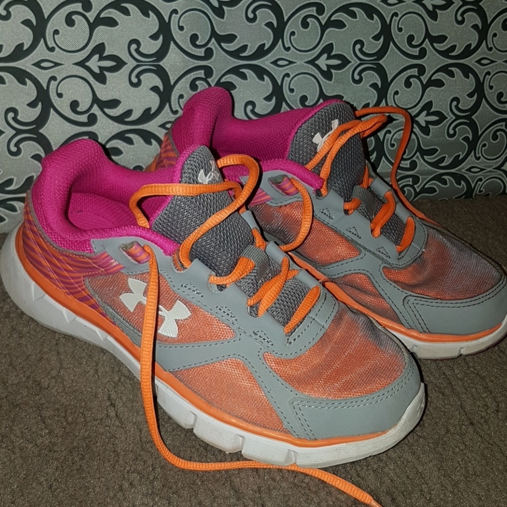 Girls Under Armour shoes