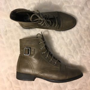 Women's Gray Leather Ankle Boots