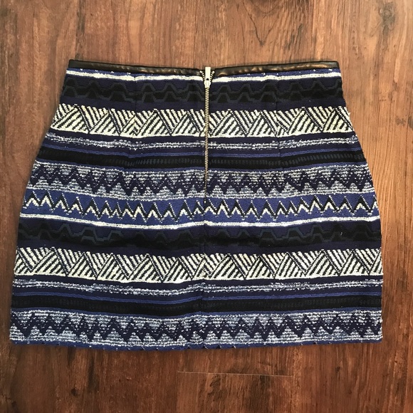 ZARA Woven Mini Skirt in Blue Aztec Stripe, Sz XS - Picture 4 of 4