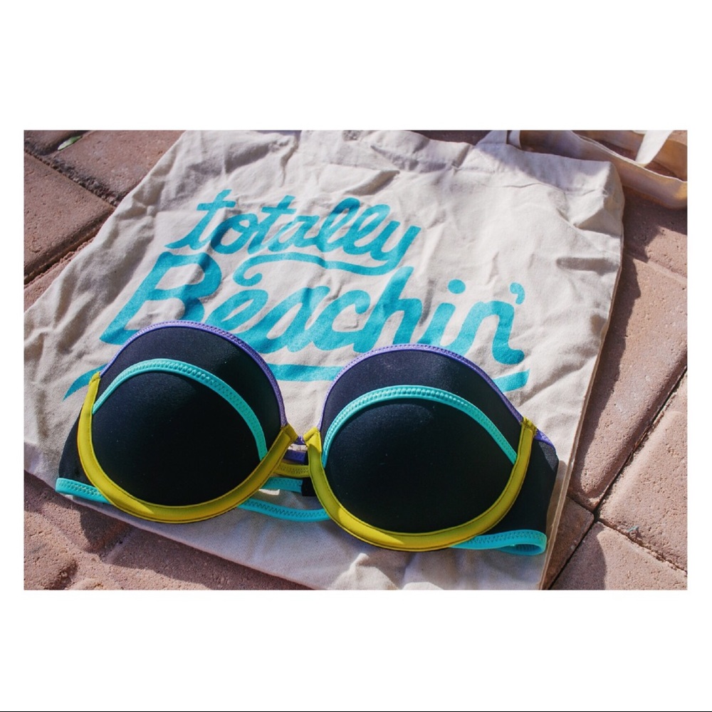 HPVictoria's Secret Push-Up Swim Top // Size 32B
