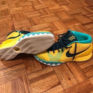 Kyrie 1s, Teal/Yellow/Dark Green Size 10.5