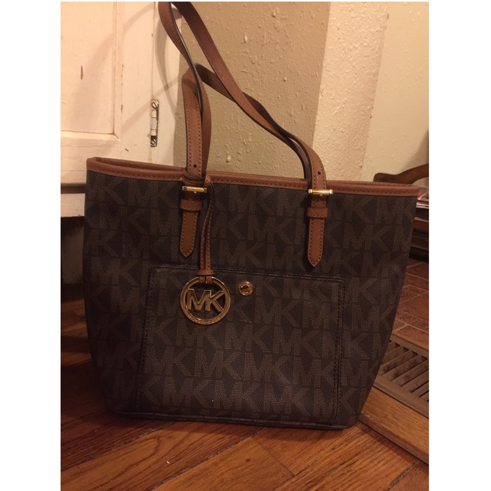 Micheal Kors Purse
