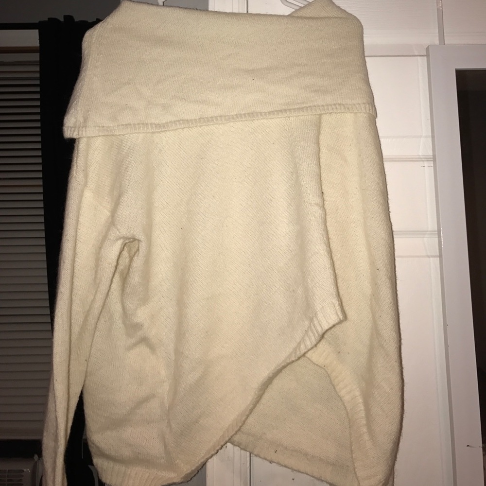 Express brand, off shoulder cardigan no stains