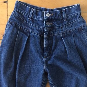 lee pleated jeans