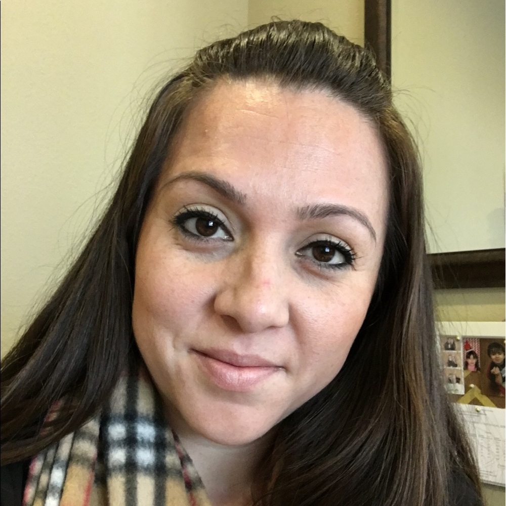 Meet your Posher, Yolanda