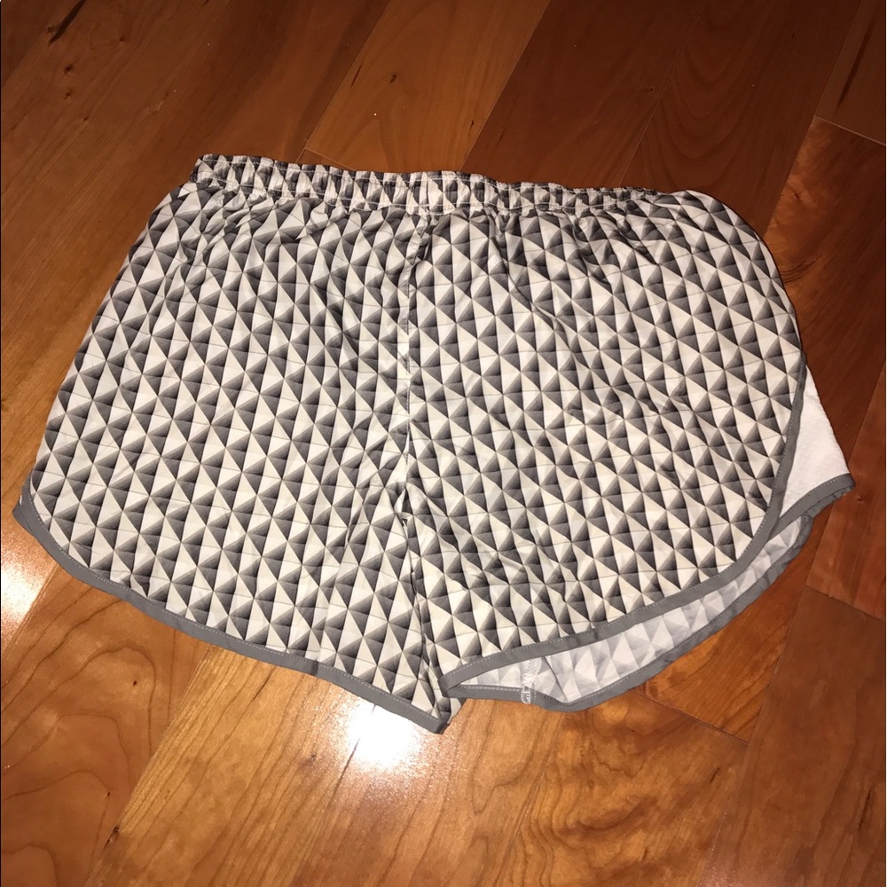 Running shorts - Picture 2 of 2
