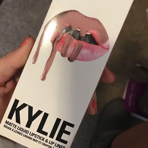 Kylie Lip kit in Moon