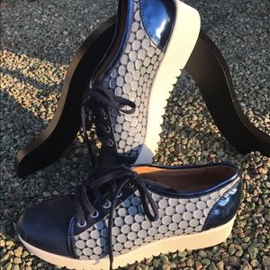 Aquatalia embossed platform sneaker shoes