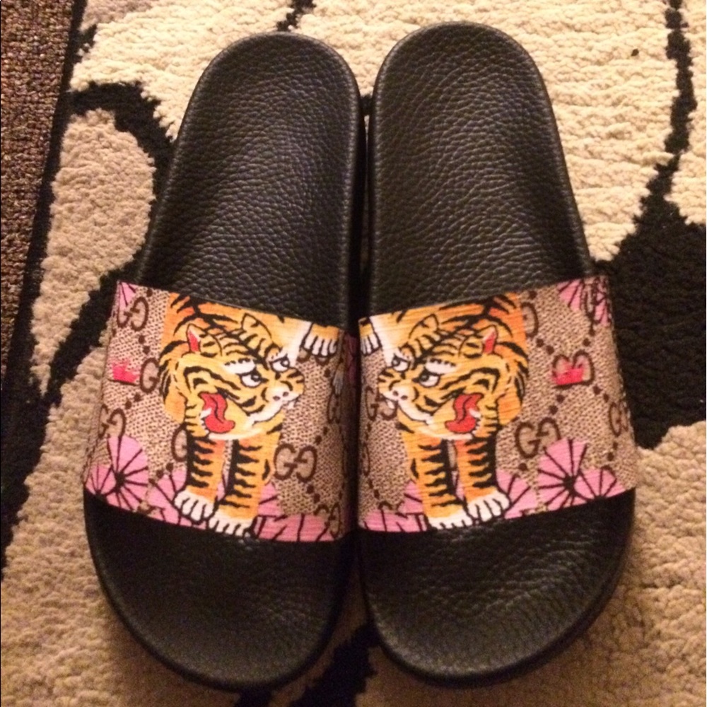 Gucci tiger slides