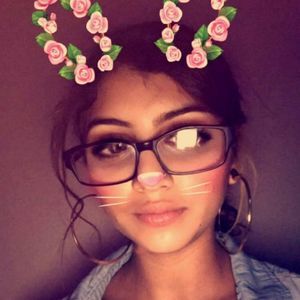 Meet your Posher, Daniela