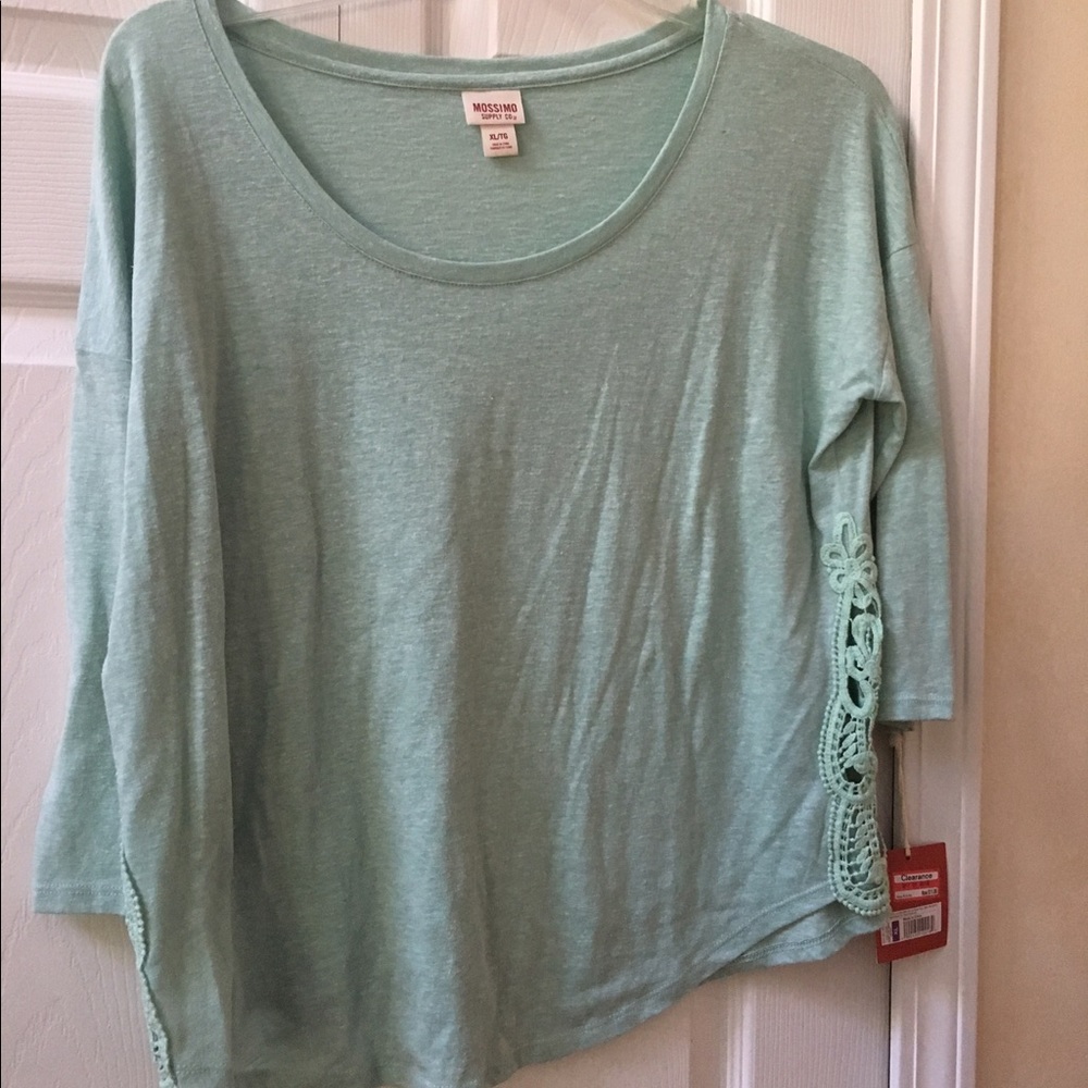Lace 3/4 sleeve top