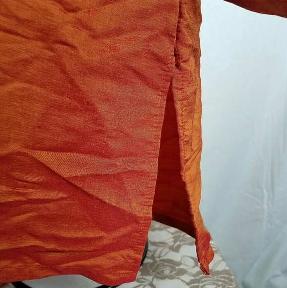 VL Collection Embroidered V Neck Tunic - Picture 2 of 8