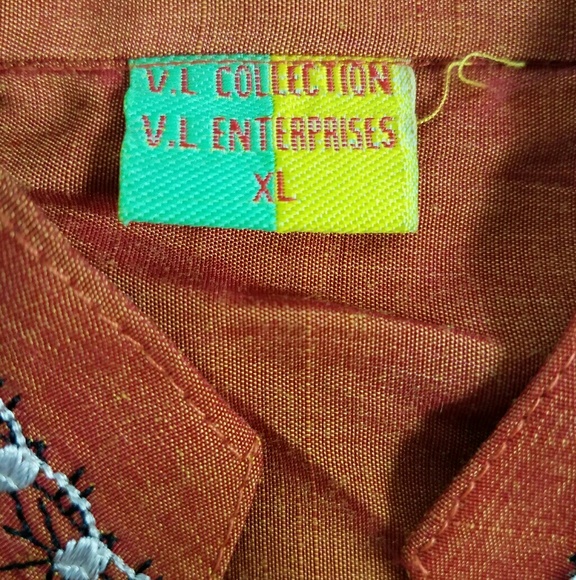 VL Collection Embroidered V Neck Tunic - Picture 8 of 8