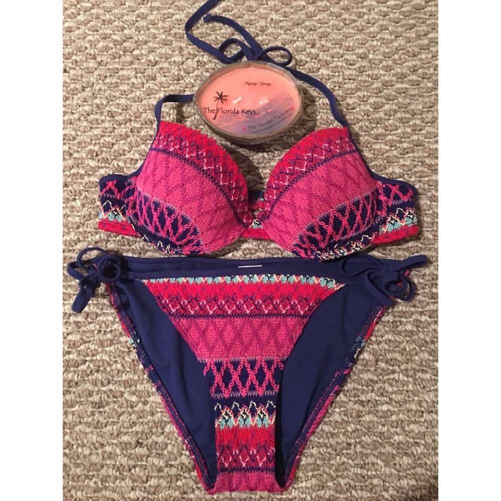 👙🌴LIKE NEW HOLLISTER CO. CROCHET BIKINI🌴👙