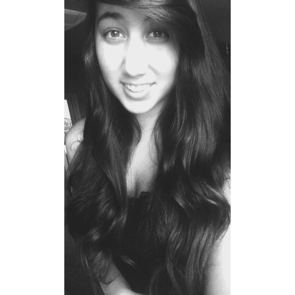 Meet your Posher, Mckenna - Picture 3 of 8