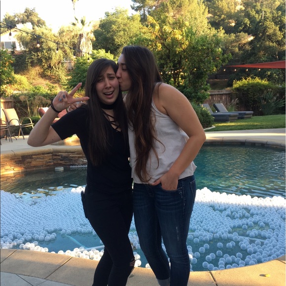 Meet your Posher, Mckenna - Picture 2 of 8