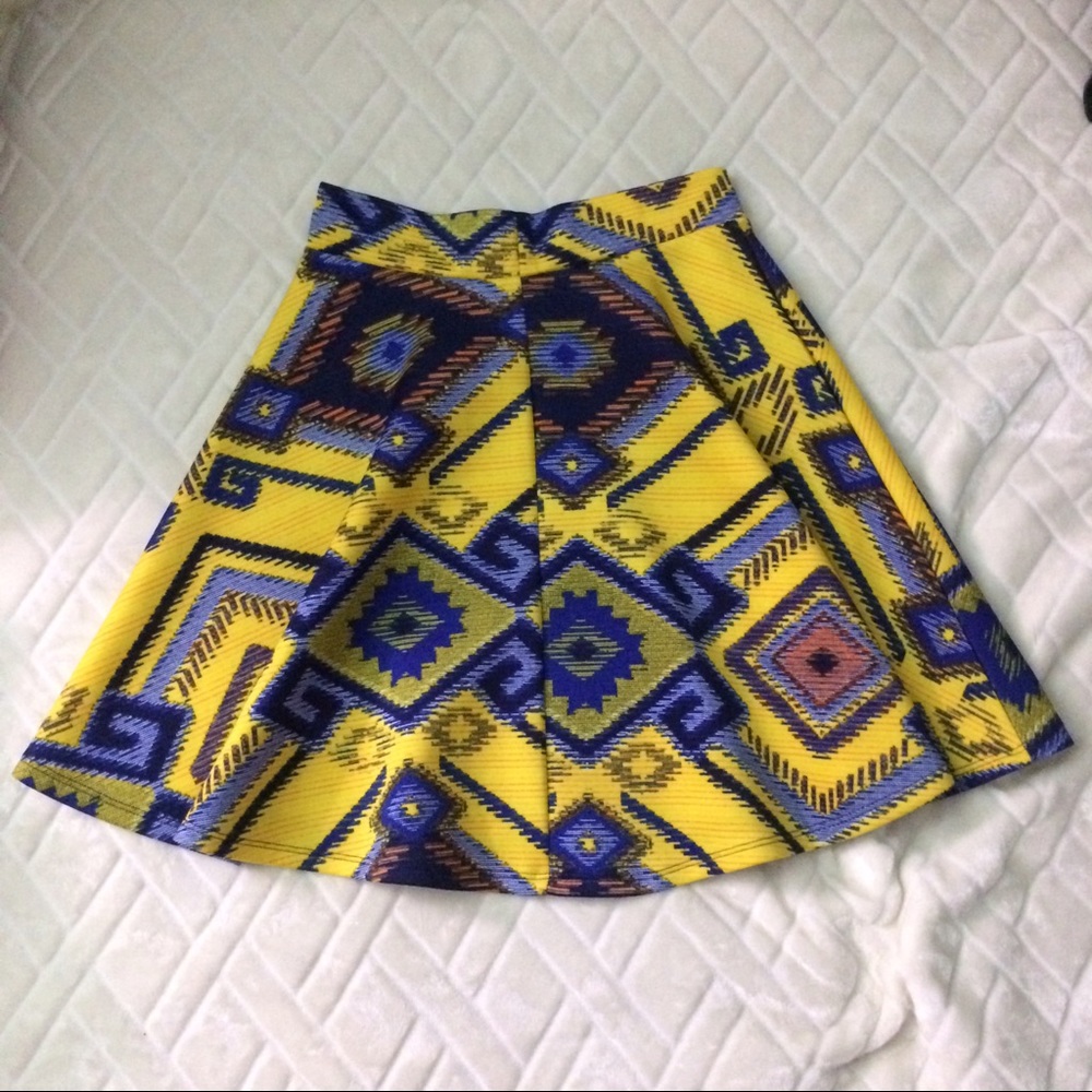 Patterned circle skirt - Picture 4 of 4
