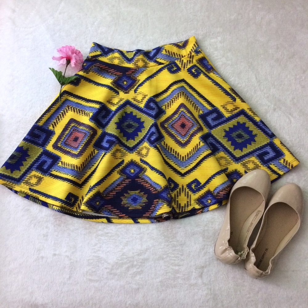 Patterned circle skirt - Picture 2 of 4
