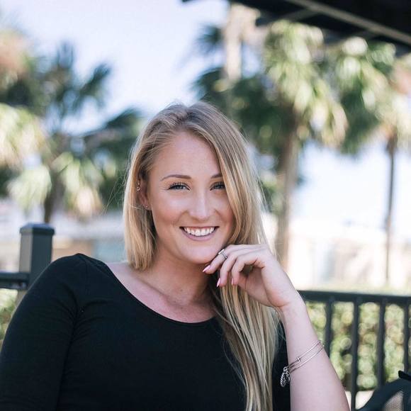 Meet your Posher, Kaitlyn - Picture 2 of 8