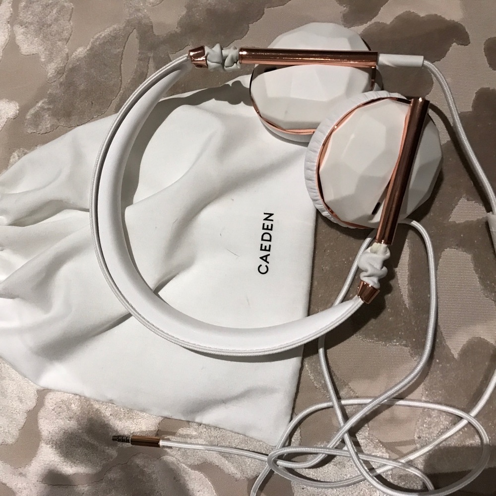 Caeden Headphones