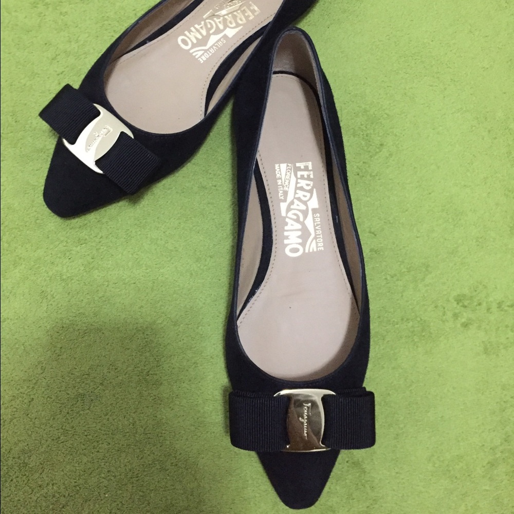 Brand new SF flat, black color