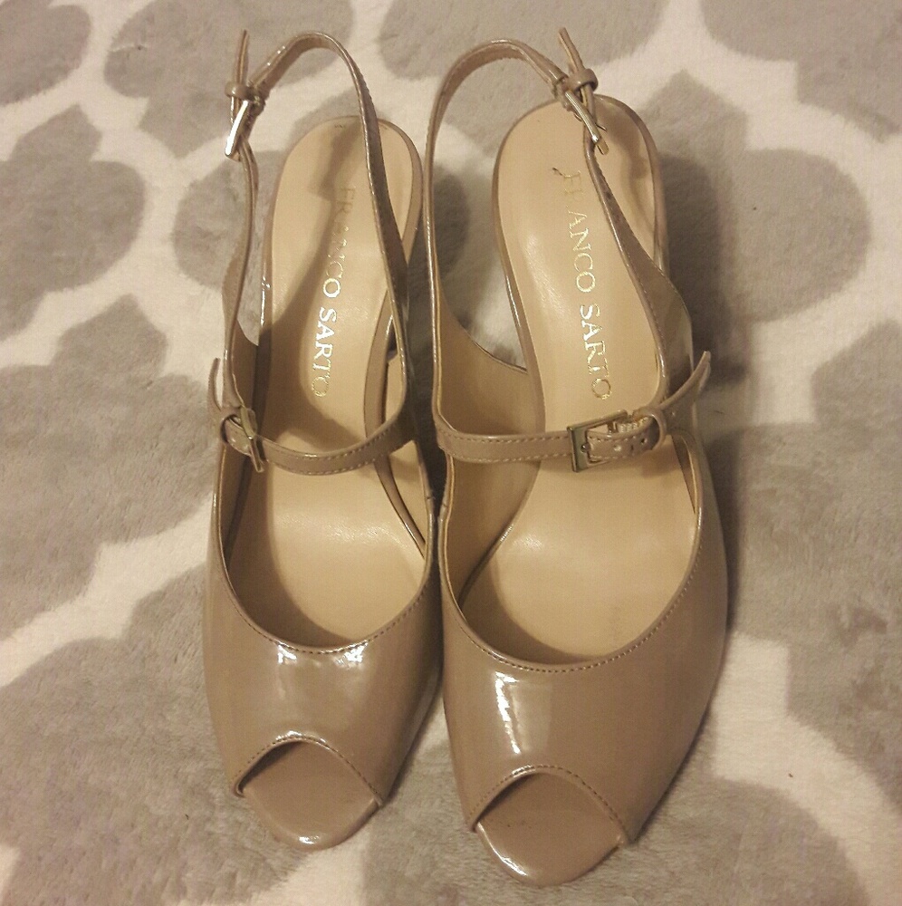 Nude Peep Toe heels