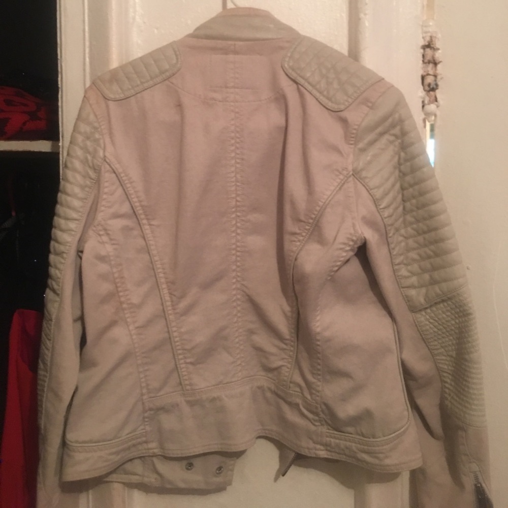 Jacket (Jean) - Picture 2 of 2