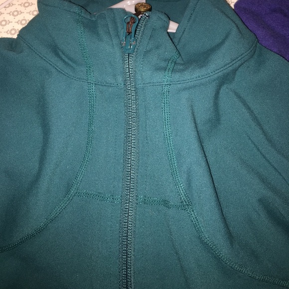 Lululemon jacket - Picture 4 of 4