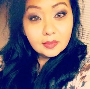 Meet your Posher, Eva