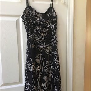 Black and cream pattern dress
