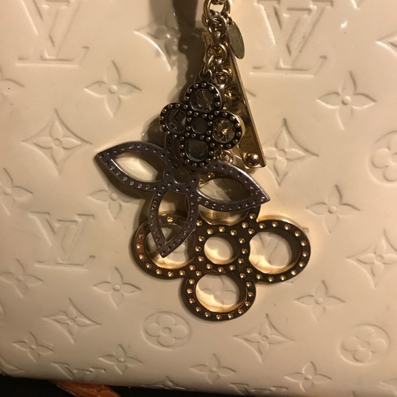 Meet your Posher, Van - Picture 1 of 1