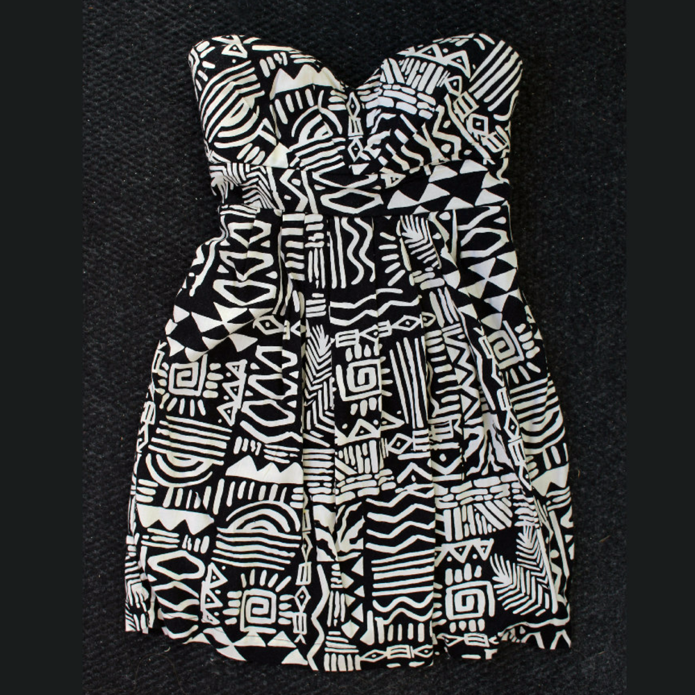 Forever 21 Black and White Strapless Dress