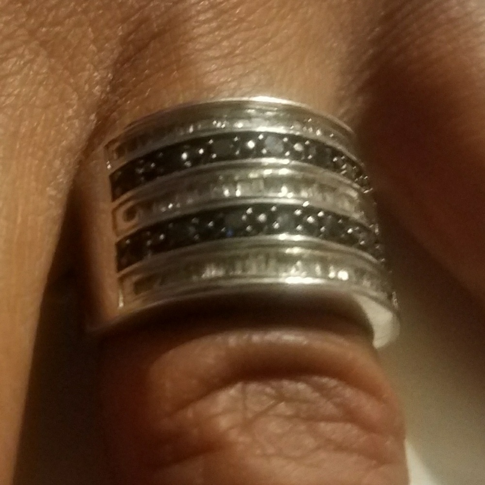 Ring - Picture 2 of 3