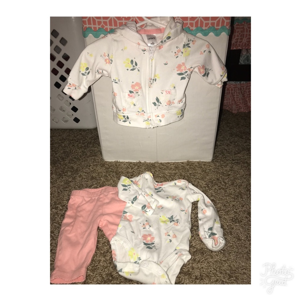 Carter’s Set - Picture 3 of 4