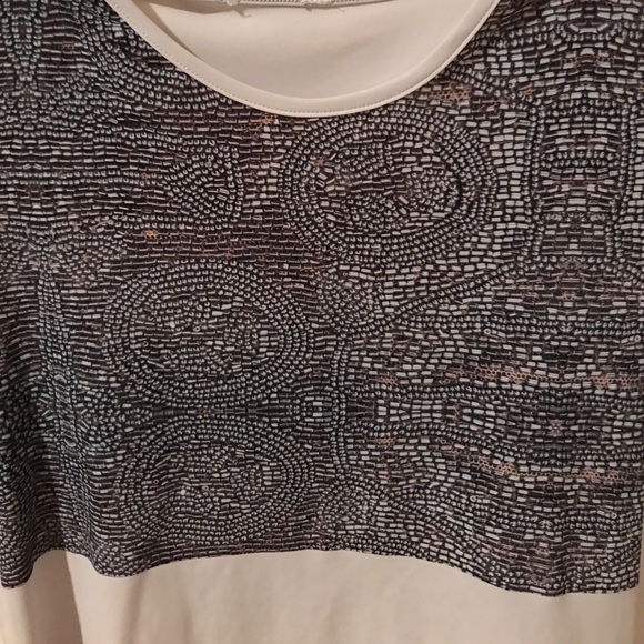 Shirt (4) - Picture 2 of 4