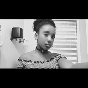 Meet your Posher, Lavoneia