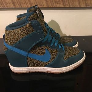 🔹Rare🔹Women's Nike Dunk Sky Hi🔹Leopard/Blue