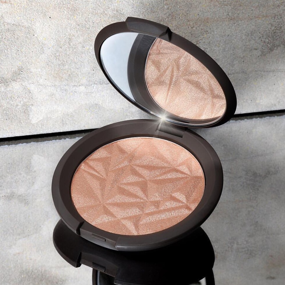 🌟Becca "Bronzed Amber" Shimmering Highlight! 🌟