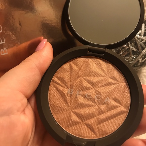 🌟Becca "Bronzed Amber" Shimmering Highlight! 🌟 - Picture 4 of 7