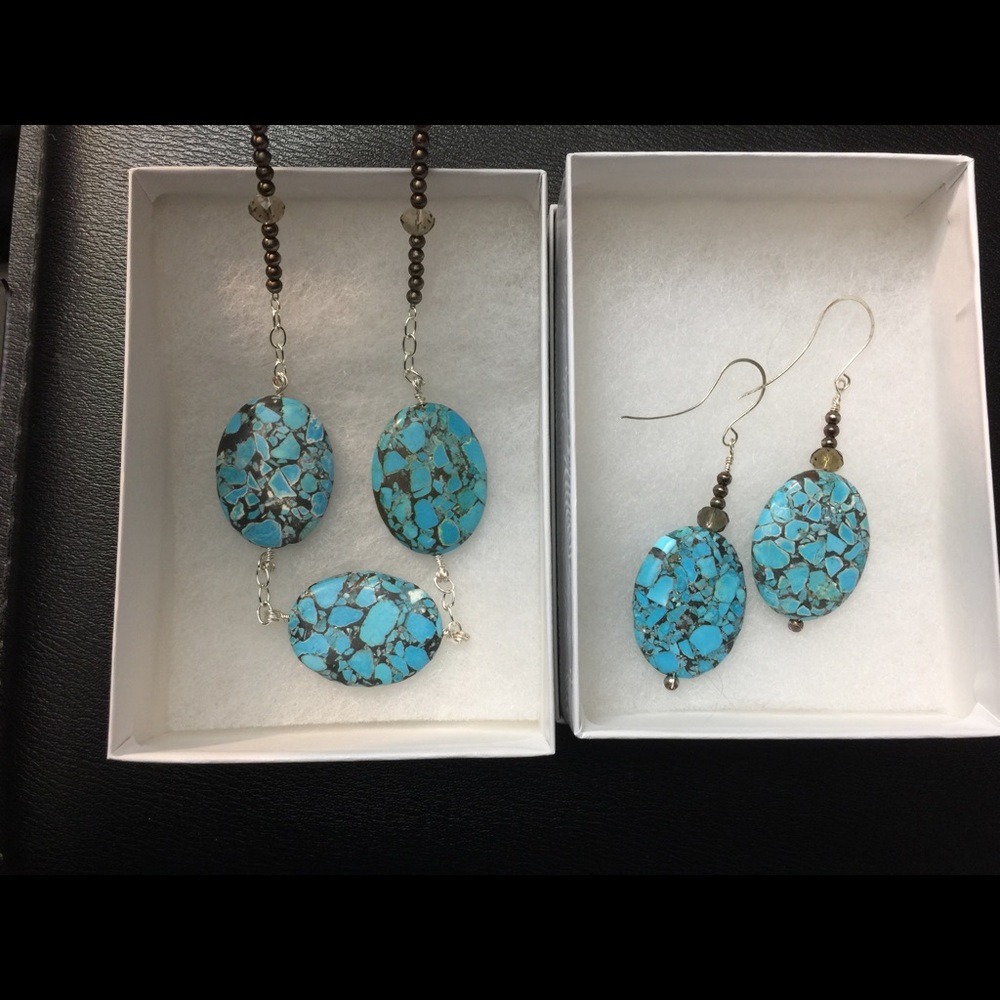 Turquoise & Swarovski necklace & earrings set