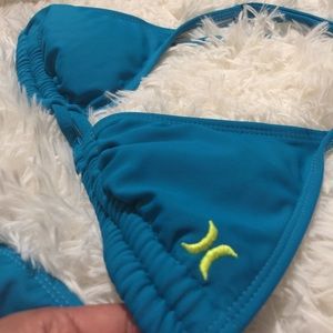 Hurley bikini 👙 top and bottom ,
