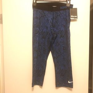 Nike Pro capris