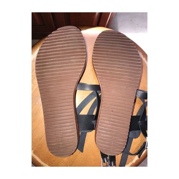 BLACK CROSSY SANDALS - Picture 4 of 5