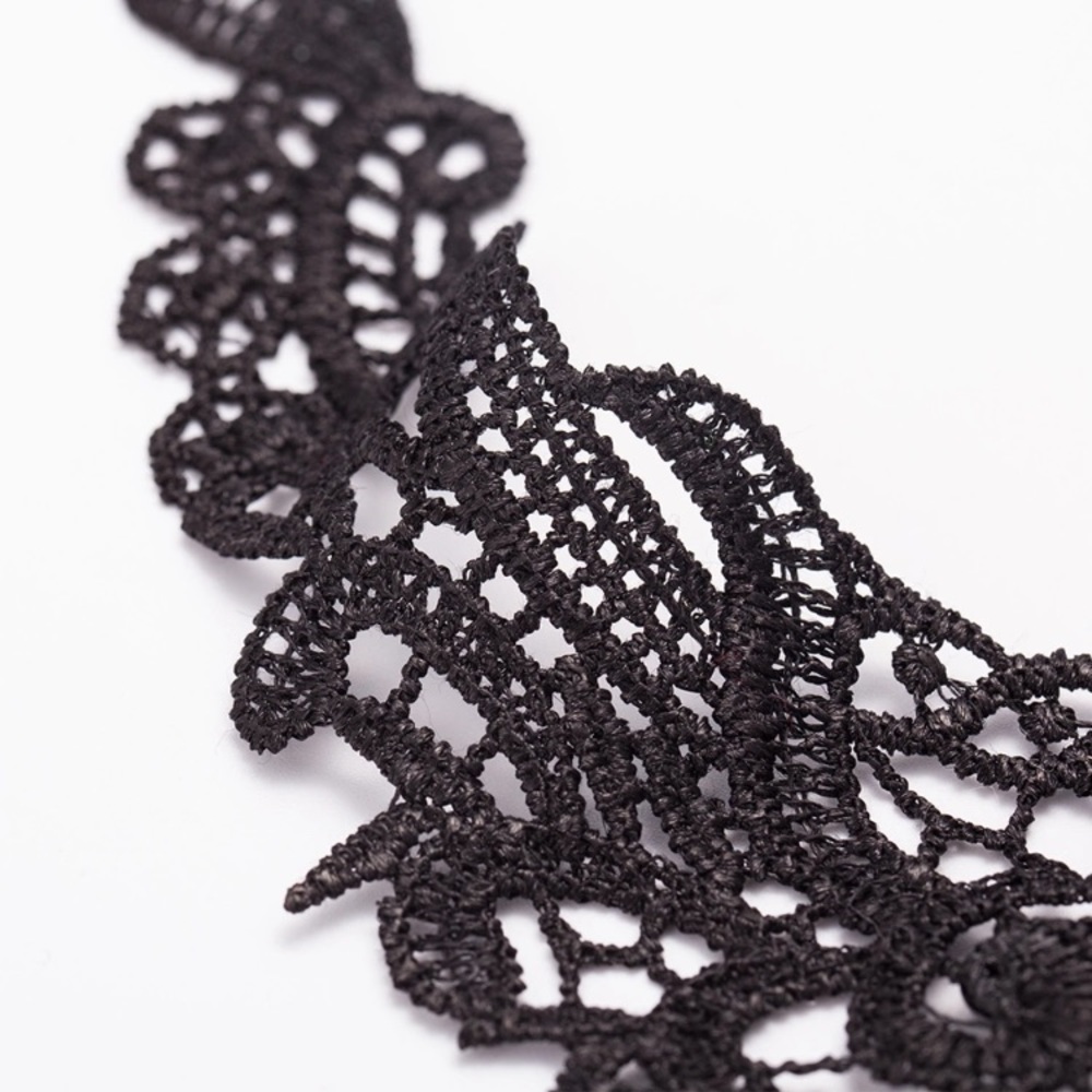 Gothic Retro Vintage Lace Bib Choker Necklace - Picture 6 of 6