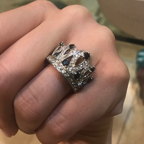 Crown ring - Picture 2 of 4