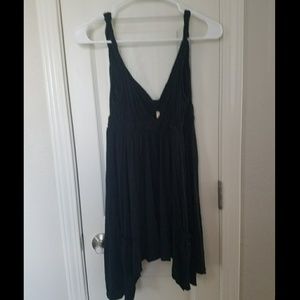 Flowing Front Pocket Tank