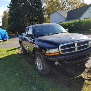 Meet your Posher, Levi