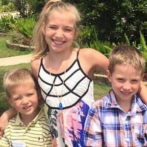 Meet your Posher, Kelly